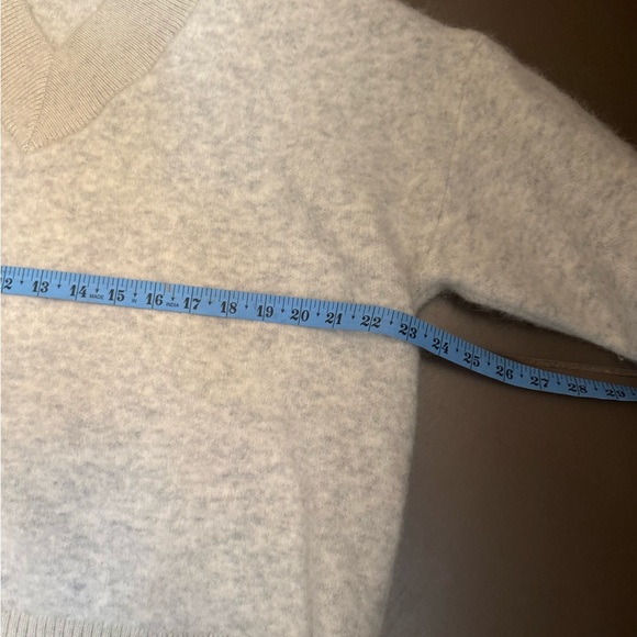 Alpaca Merino V Neck Oversized Sweater Almond SZ LG Cream Neutral Marled EUC - Picture 13 of 13